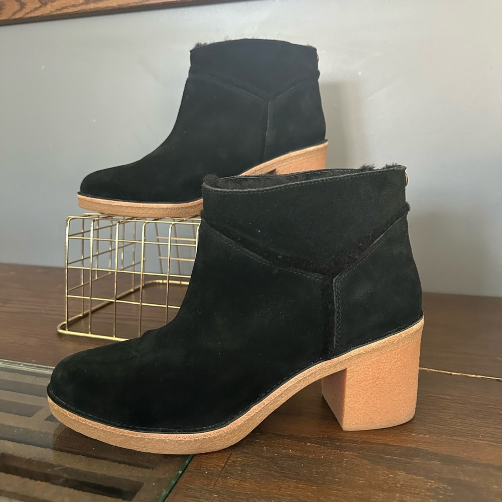 NWOT UGG Women’s Kasen Black Suede Heeled Bootie - Picture 4 of 10